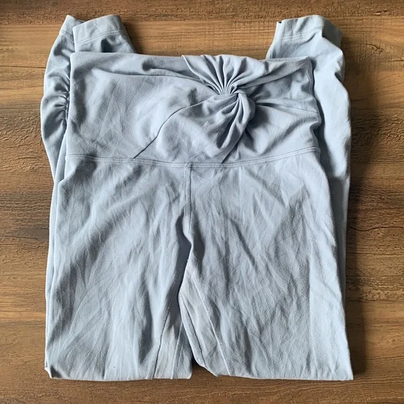 Lululemon Align Twist Waist Leggings 2 - Picture 3 of 9